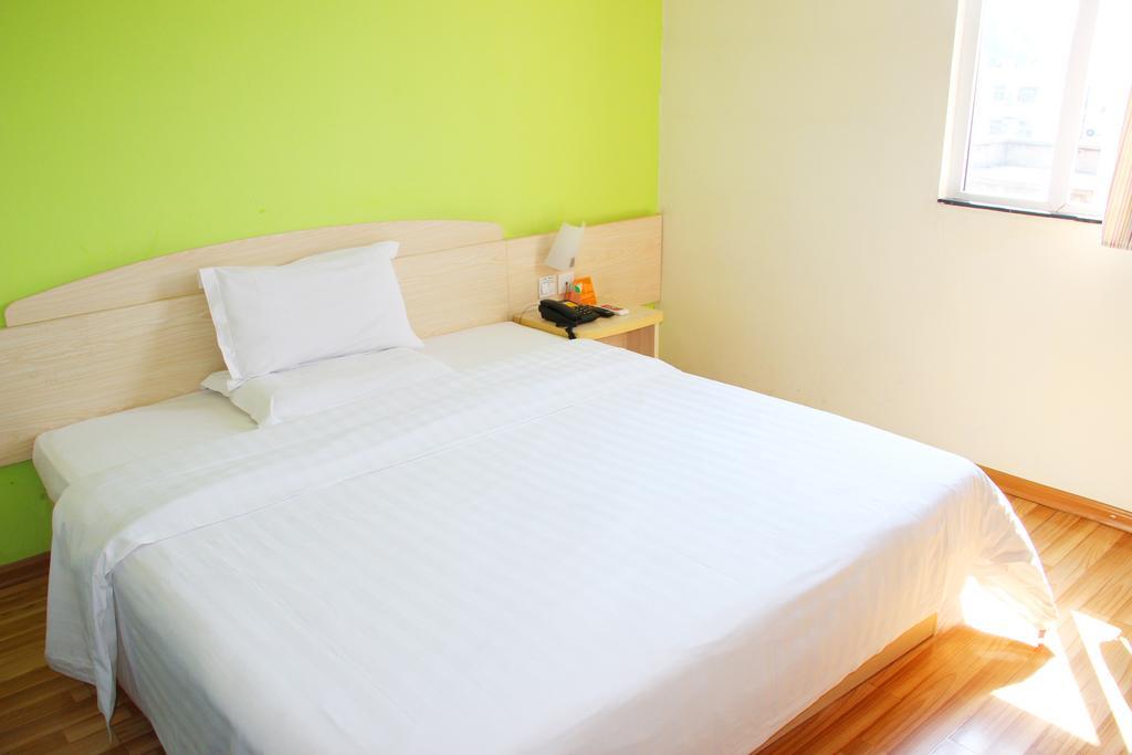 7Days Inn Guangzhou Gangding Longkou XI Road Гуанджоу Екстериор снимка
