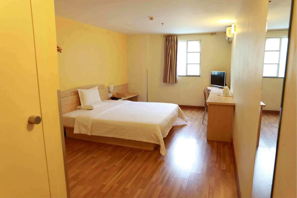 7Days Inn Guangzhou Gangding Longkou XI Road Гуанджоу Стая снимка