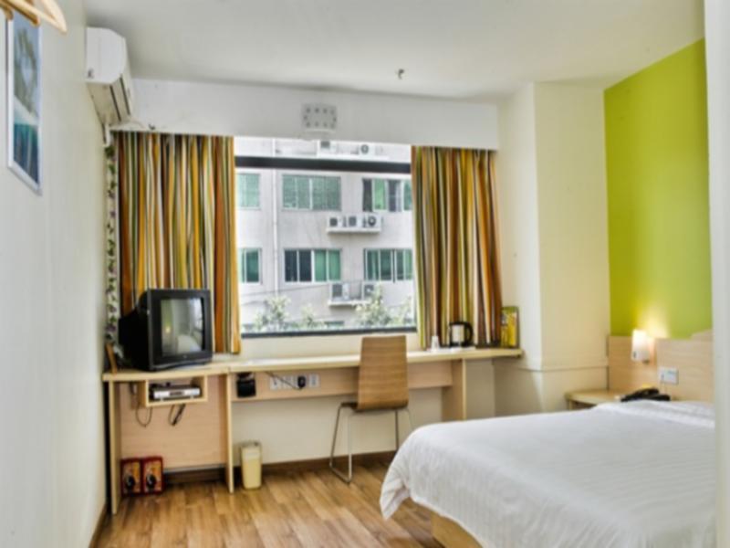 7Days Inn Guangzhou Gangding Longkou XI Road Гуанджоу Екстериор снимка