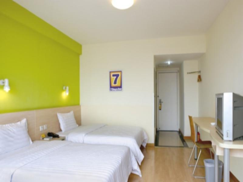 7Days Inn Guangzhou Gangding Longkou XI Road Гуанджоу Екстериор снимка